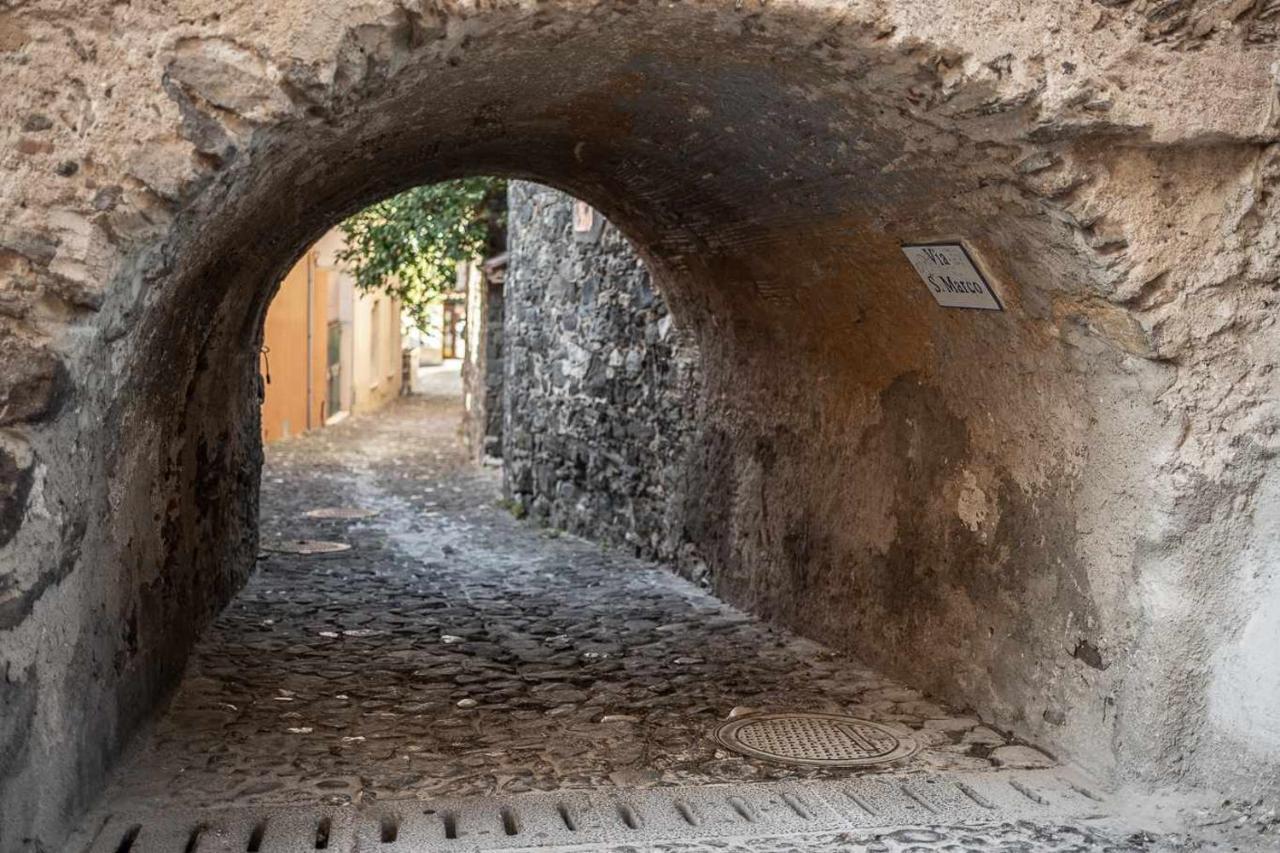 אורוסיי Domo Orise Alloggio In Pieno Centro מראה חיצוני תמונה